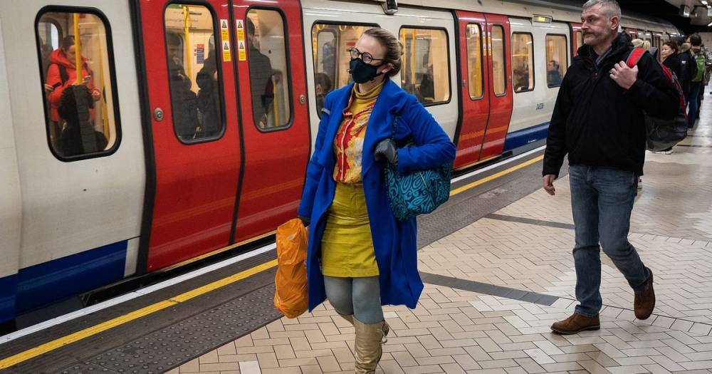 Boris Johnson - Commuters will be told to check temperatures before leaving home to stop bug spread - dailystar.co.uk - Britain