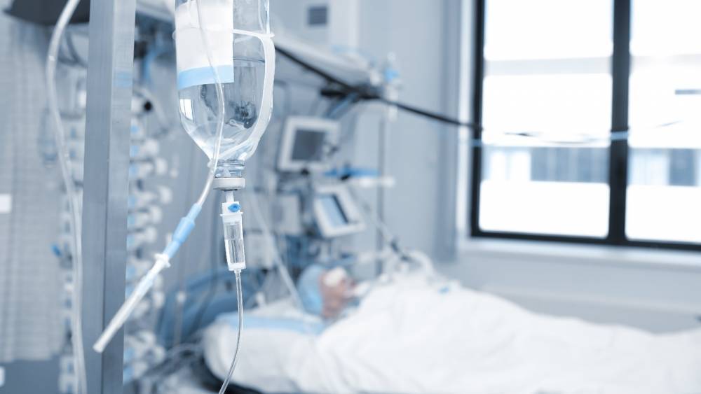 Number of Covid-19 patients in ICU fall below 100 - rte.ie