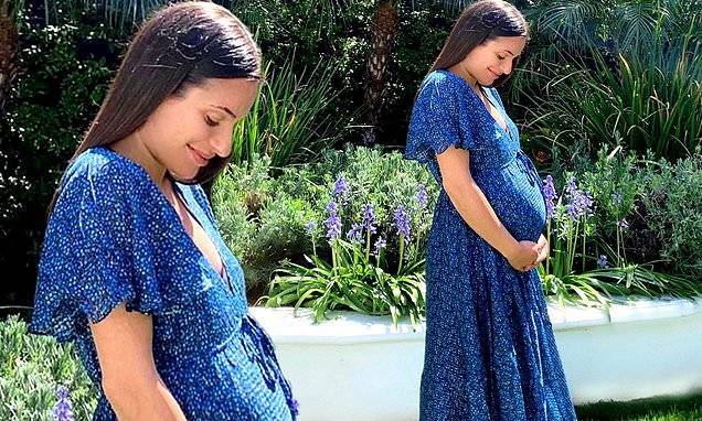 Lea Michele confirms pregnancy with husband Zandy Reich as she debuts beautiful bump: 'So grateful' - dailymail.co.uk