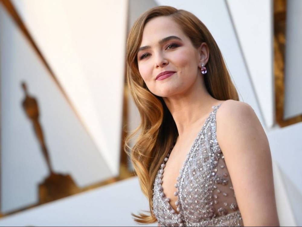 Zoey Deutch - Zoey Deutch adds name to list of celebs who have battled COVID-19 - torontosun.com