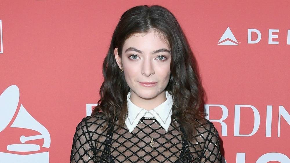 New Music - Lorde Shares Update on Her New Music, Says It's 'So F**king Good' - etonline.com - New Zealand