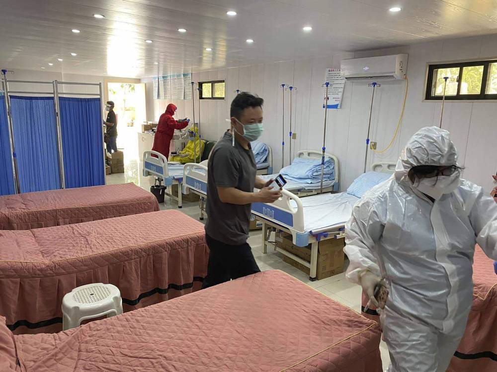 Philippine police raid illicit hospital for virus patients - clickorlando.com - China - Philippines - city Manila