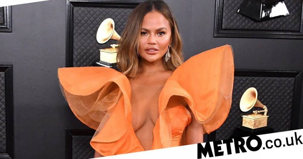 Chrissy Teigen - Chrissy Teigen admits she once bought a Celine bag just so she could use the bathroom - metro.co.uk - Usa