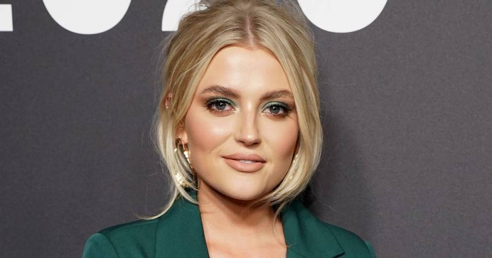 Lucy Fallon - Lucy Fallon sells clothes online as she struggles to find work after quitting Coronation Street - ok.co.uk