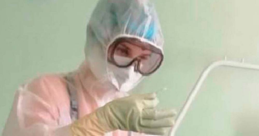 Nurse who was 'too hot' wore just lingerie under transparent PPE on coronavirus ward - mirror.co.uk - Russia - city Tula