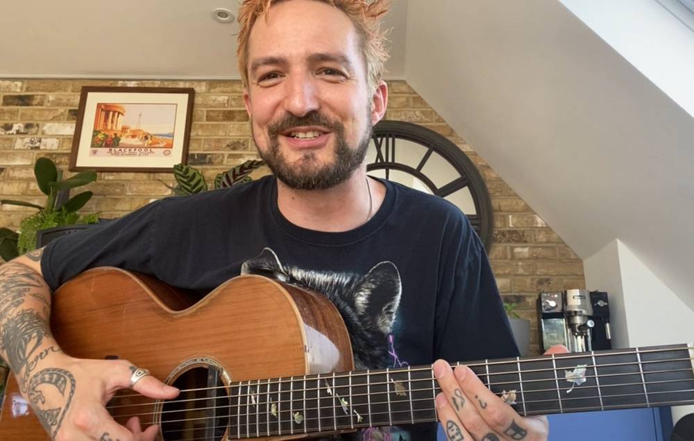 Frank Turner to perform live-stream gig for youth charity tomorrow as part of Mental Health Awareness Week - nme.com - Britain