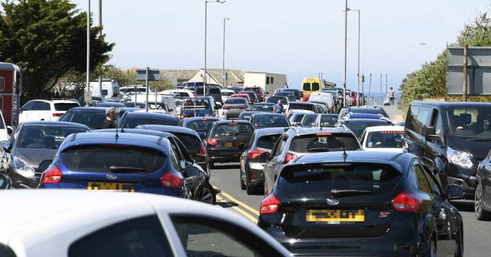 Roads across North West gridlocked as crowds flock to beaches on hottest day of the year - manchestereveningnews.co.uk