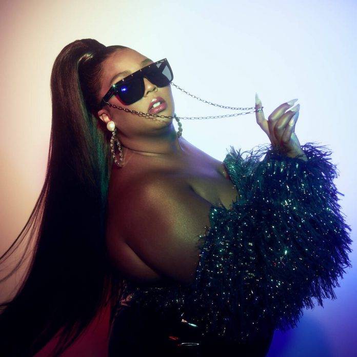 Feeding America - Lizzo teaming up with Quay on fun sunglasses collection - peoplemagazine.co.za