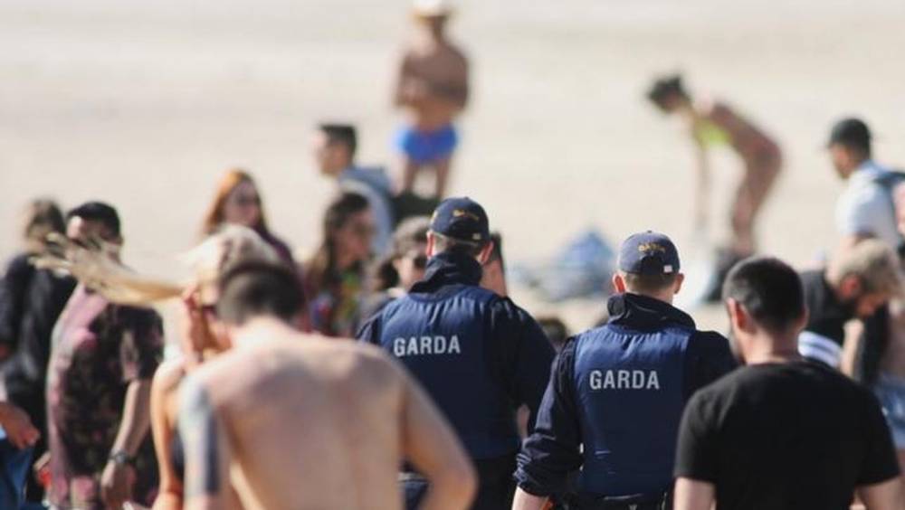An Garda Síochána - Garda patrols at beaches to ensure social distancing - rte.ie - Ireland - city Dublin - county Sutton