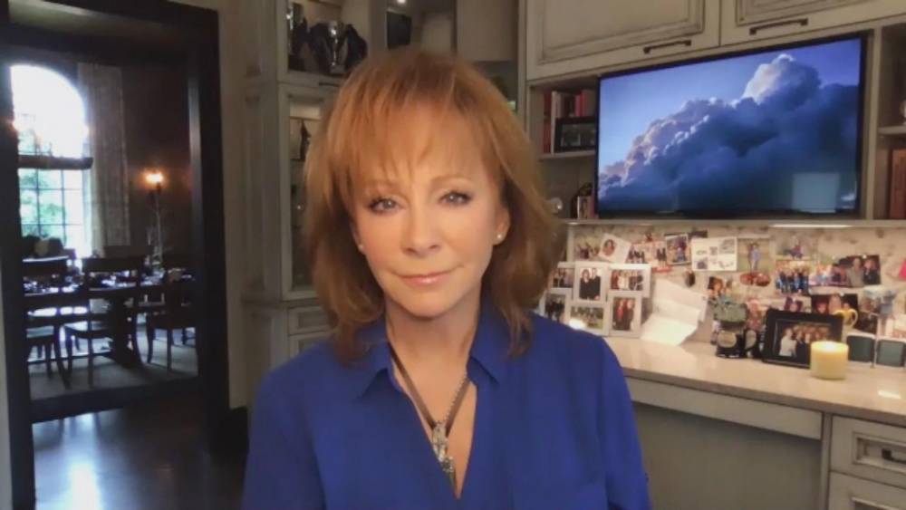 Reba McEntire Says She’s Been ‘Holding Up Pretty Good’ Since Her Mother’s Passing - etcanada.com - Usa - Canada - state Oklahoma
