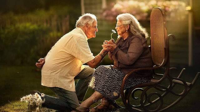 These engagement-style photos of elderly couples will make you smile, guaranteed - clickorlando.com - Britain