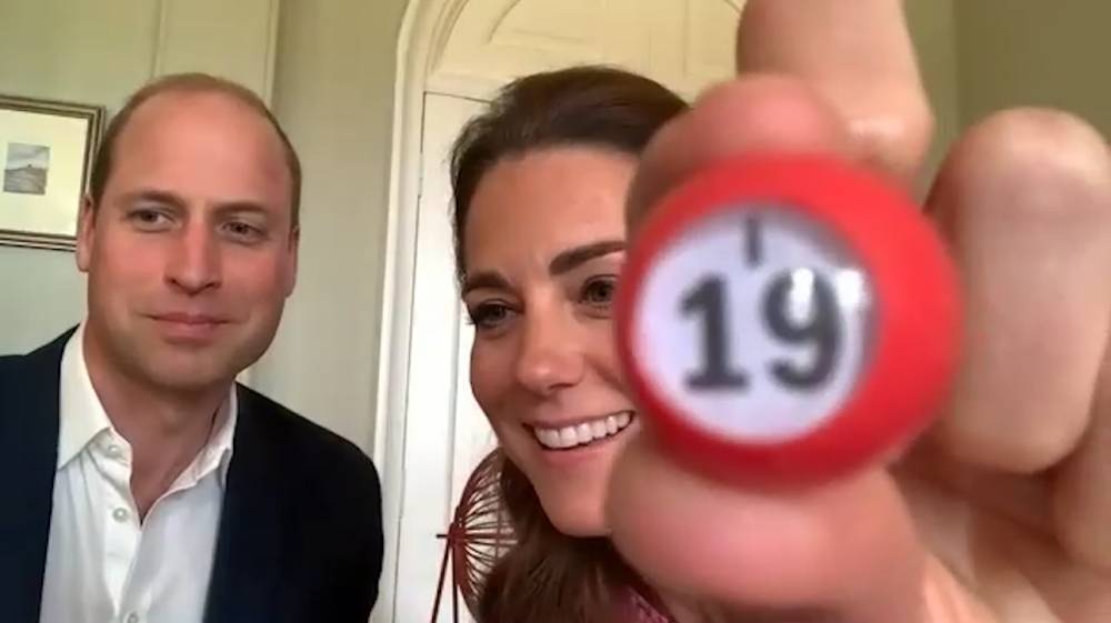 Kate Middleton - Prince William And Kate Middleton Turn Bingo Callers While Chatting With UK Care Workers - etcanada.com - Britain - county Prince William