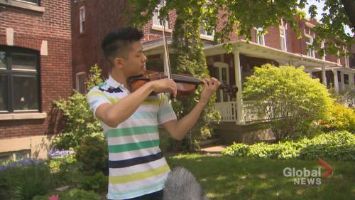 Coronavirus outbreak: Canadian violinists unite in isolation to perform virtual tribute - globalnews.ca