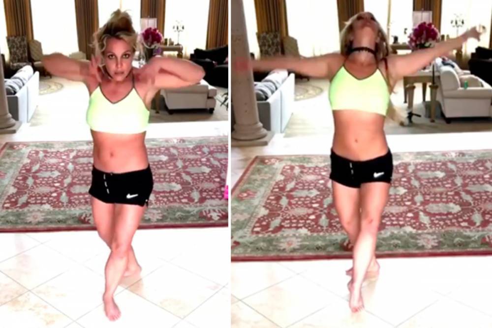 Jamie Lynn - Britney Spears flaunts toned figure in sexy dance after sister Jamie Lynn slammed the pop star’s retirement rumors - thesun.co.uk - Los Angeles