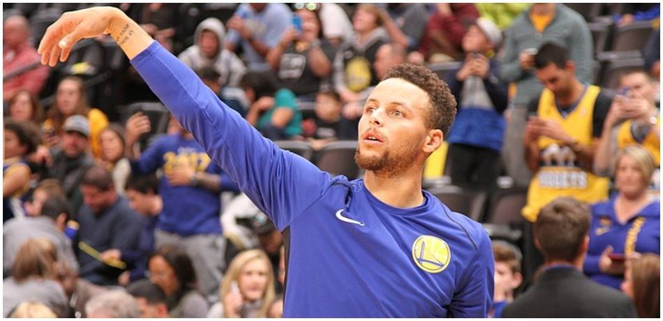 Kevin Durant - Steph Curry - Golden State Warriors Would Consider Trading The Number One Pick In The Draft - hollywoodnewsdaily.com