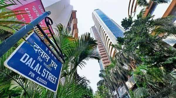 Shaktikanta Das - Markets snub RBI rate cuts; rate sensitive stocks decline - livemint.com - India - city Mumbai