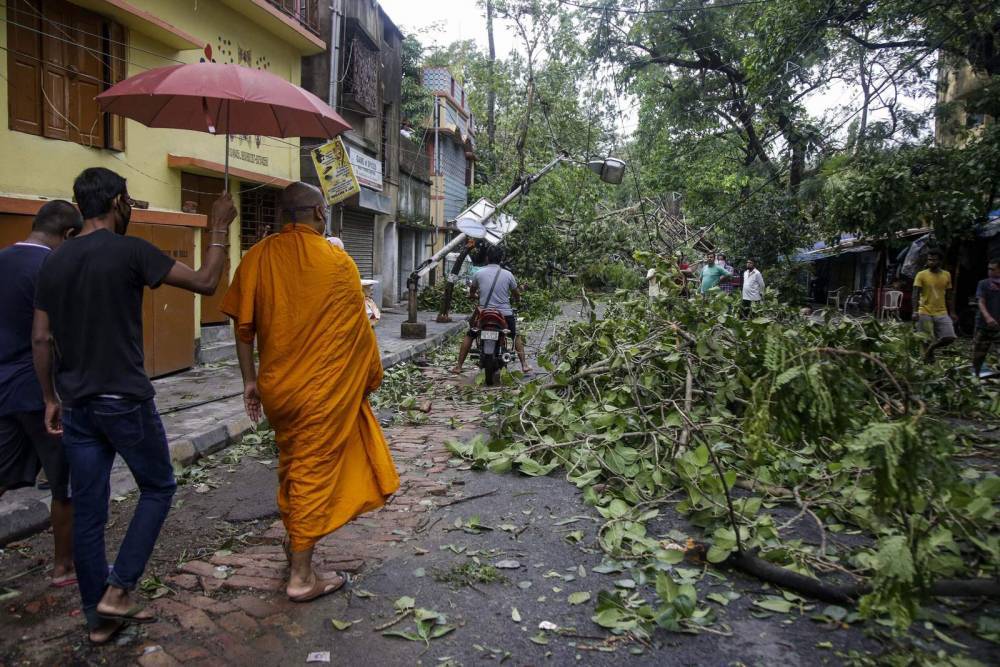 West Bengal - Recovery begins after storm ravages India, Bangladesh coast - clickorlando.com - city New Delhi - India - Bangladesh - city Kolkata - state Bengal