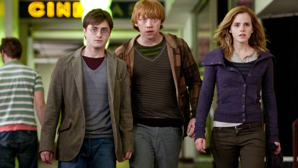 Star Wars - Harry Potter - The 27 Best Movie Series to Keep You Busy During Isolation - glamour.com