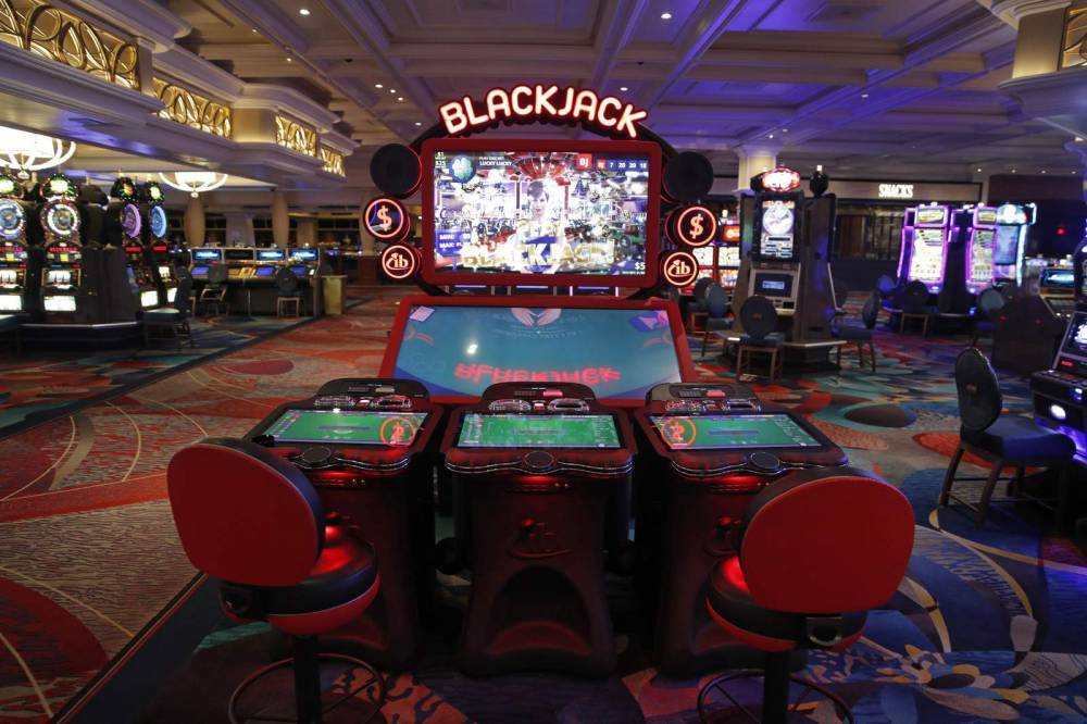 Steve Sisolak - Disinfected dice: Las Vegas casinos getting ready to roll - clickorlando.com - state Nevada - city Las Vegas, state Nevada