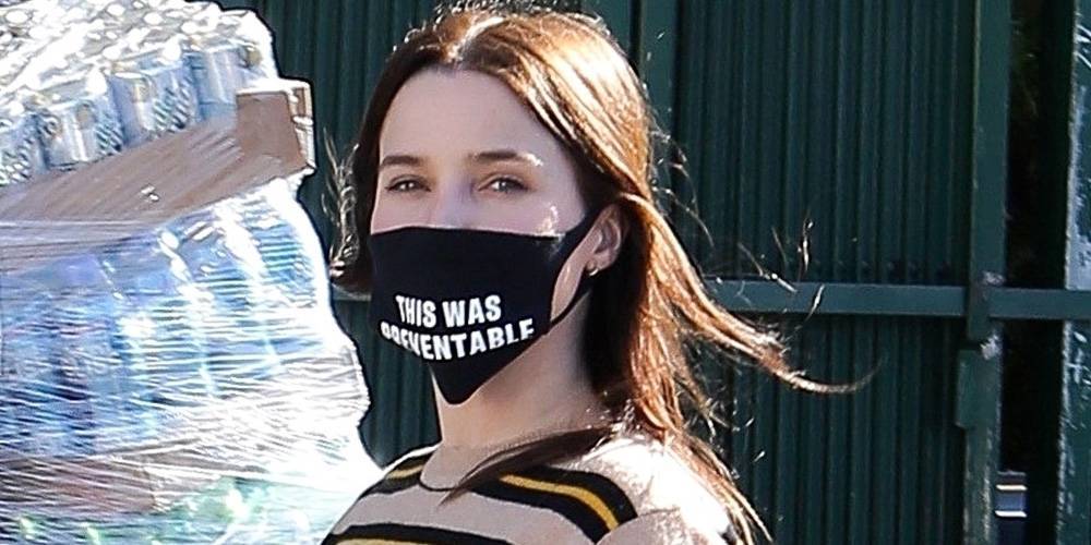 Sophia Bush Makes Bold Statement With Her Mask After Picking Up Essential Items - justjared.com - Los Angeles