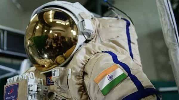 4 Indian astronauts resume training in Russia for India's first manned mission to space 'Gaganyaan' - livemint.com - India - Russia