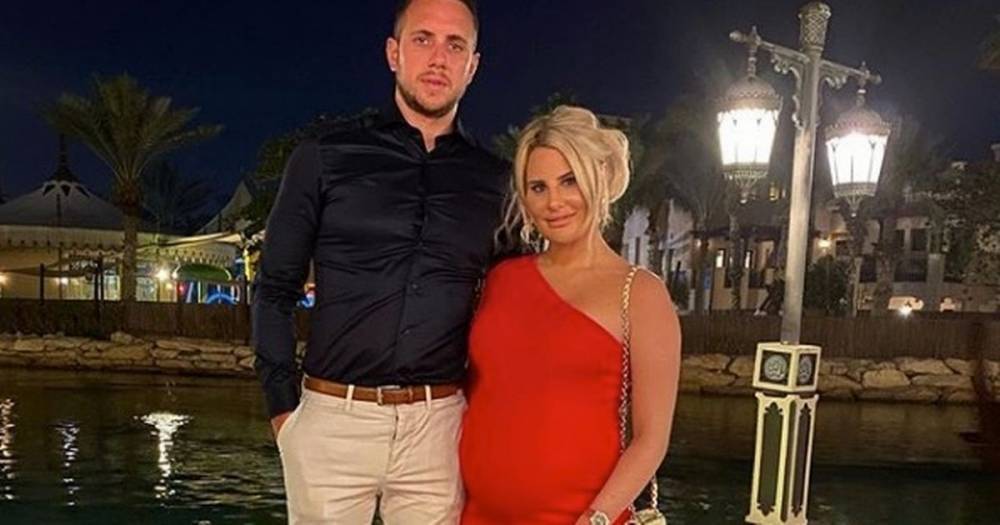 Danielle Armstrong - Tom Edney - Pregnant Danielle Armstrong admits she's 'anxious' about giving birth in hospital amid coronavirus - mirror.co.uk