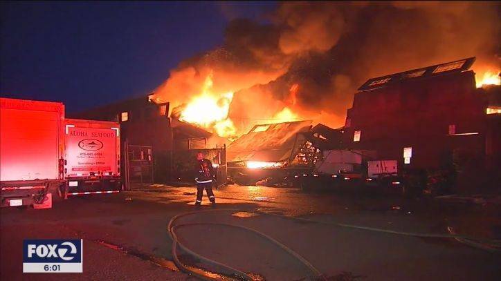 Inferno destroys warehouse at San Francisco's famous Fisherman's Wharf - fox29.com - San Francisco - city San Francisco