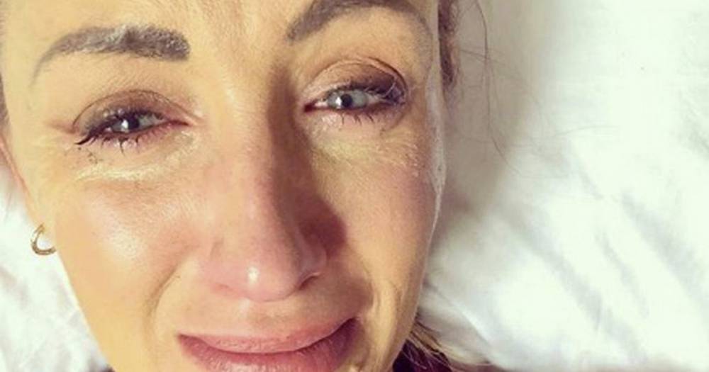 Catherine Tyldesley - Catherine Tyldesley sobs in candid snap after mum was admitted to ICU with coronavirus - mirror.co.uk