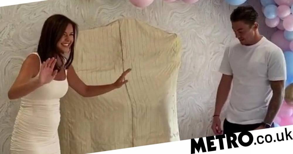 Towie - Towie’s Shelby Tribble and Sam Mucklow celebrate baby news in sweet gender reveal video - metro.co.uk