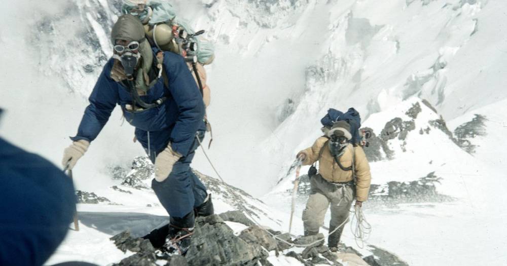 Everest pioneers packed 15,000 cigarettes for triumphant 1953 expedition - mirror.co.uk