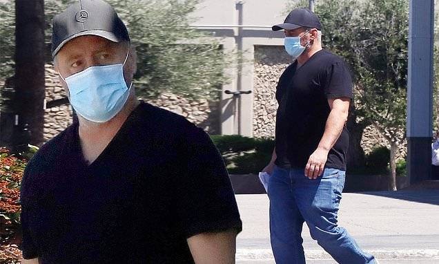 Matt Leblanc - Matt LeBlanc sticks with a black T-shirt and jeans while taking care of business in Los Angeles - dailymail.co.uk - Los Angeles - city Los Angeles