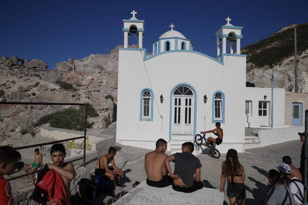 The Latest: Greece makes a bit to save its tourism season. - clickorlando.com - Japan - city Tokyo - Greece - state Alaska - Brazil - Athens, Greece