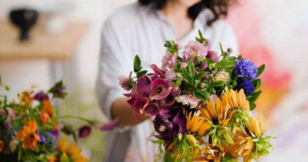 Best online flower delivery services: beautiful bouquets delivered straight to your door - mirror.co.uk