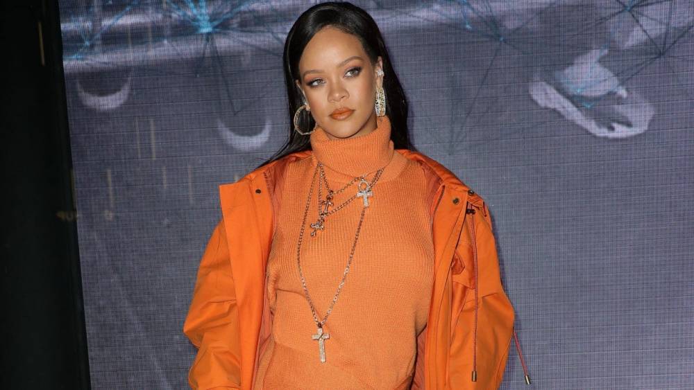 Rihanna Celebrates 15 Years Since Release of Her Debut Single 'Pon de Replay' - etonline.com