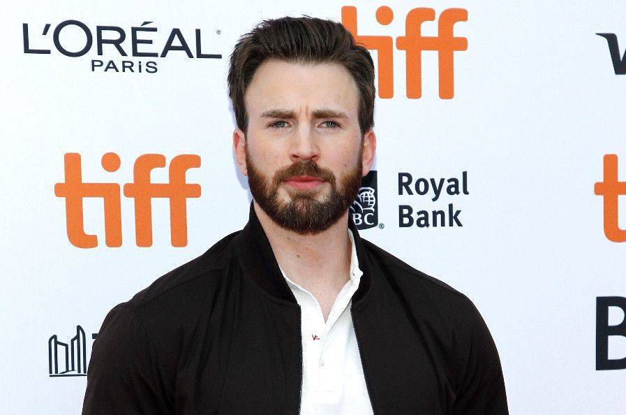 Chris Evans - Johnny Storm - Chris Evans Admits He Suffered From Severe Anxiety, Almost Turned Down Captain America Role - etcanada.com