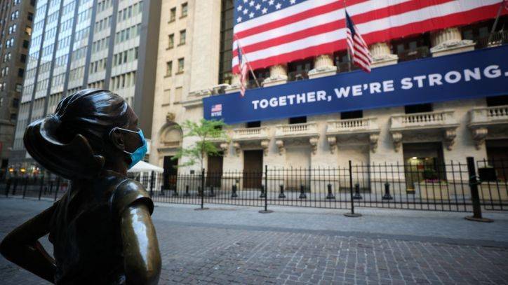 Stocks soar as NYSE trading floor reopens from coronavirus shutdown - fox29.com - New York - Usa - city New York