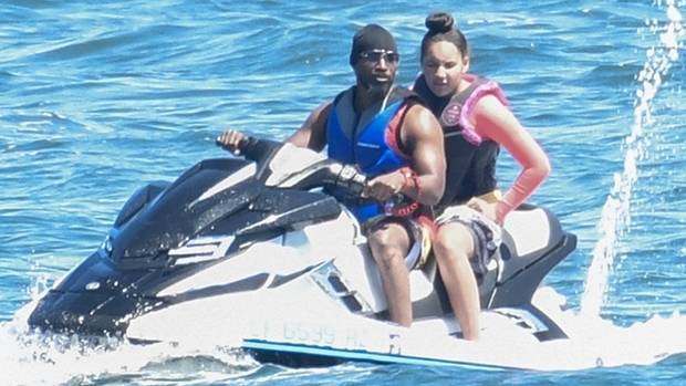 Jamie Foxx - Jamie Foxx Takes Daughter Annalise, 11, Jet Skiing While Partying On His Yacht On Memorial Day - hollywoodlife.com