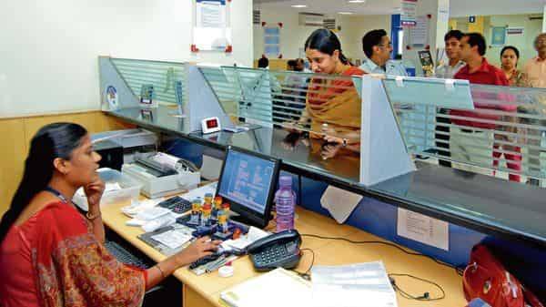 Lenders spot green shoots in retail credit as businesses reopen - livemint.com - India - city Mumbai - city Delhi