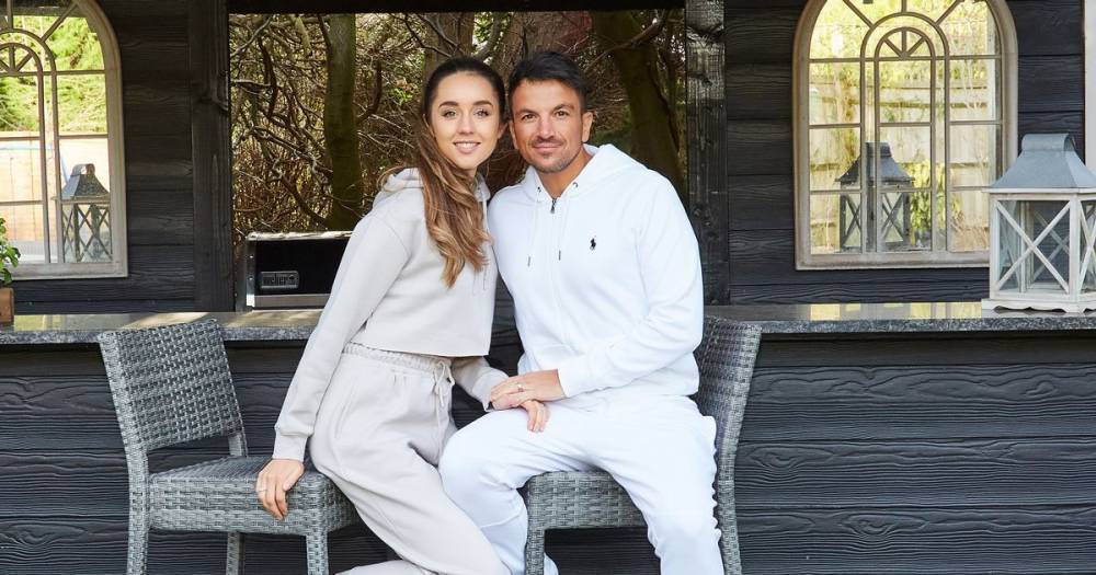 Peter Andre - Emily Andrea - Peter Andre shares glimpse inside his gorgeous garden with children's playhouse, hot tub and BBQ area - ok.co.uk