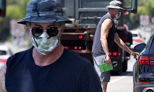 Eric Garcetti - Eric Dane sports camouflage mask and matching bucket hat to shop at Smoke & Vape in West Hollywood - dailymail.co.uk
