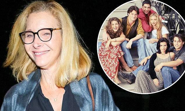 Lisa Kudrow - Lisa Kudrow reassures fans that long-delayed Friends reunion will be worth the wait - dailymail.co.uk