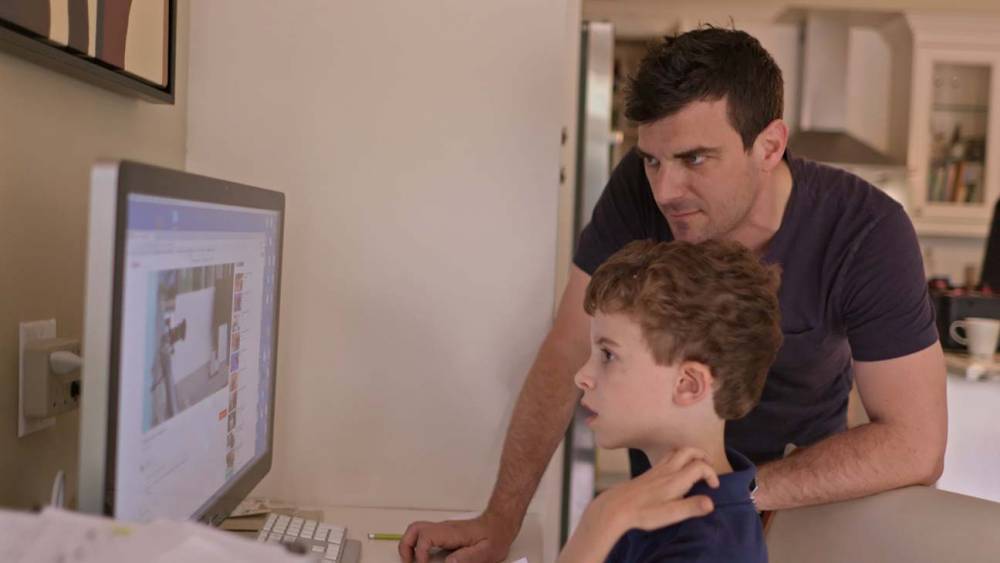 Director Jon Hyatt Explores Kids Getting Too Much Screen Time in New Doc 'Screened Out' - hollywoodreporter.com
