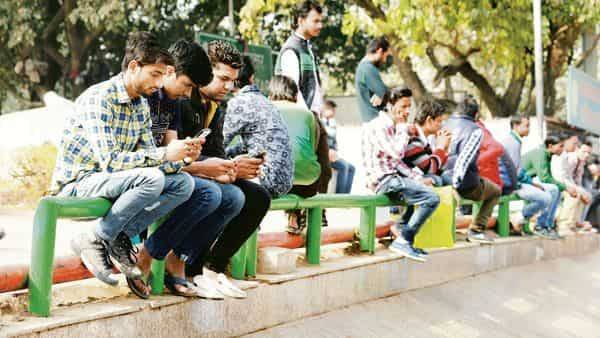DoT relaxes deadline for telcos to meet rollout obligations - livemint.com - city New Delhi - India