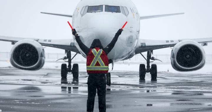 Coronavirus: Calgary airport sees 95% drop in passengers in April - globalnews.ca
