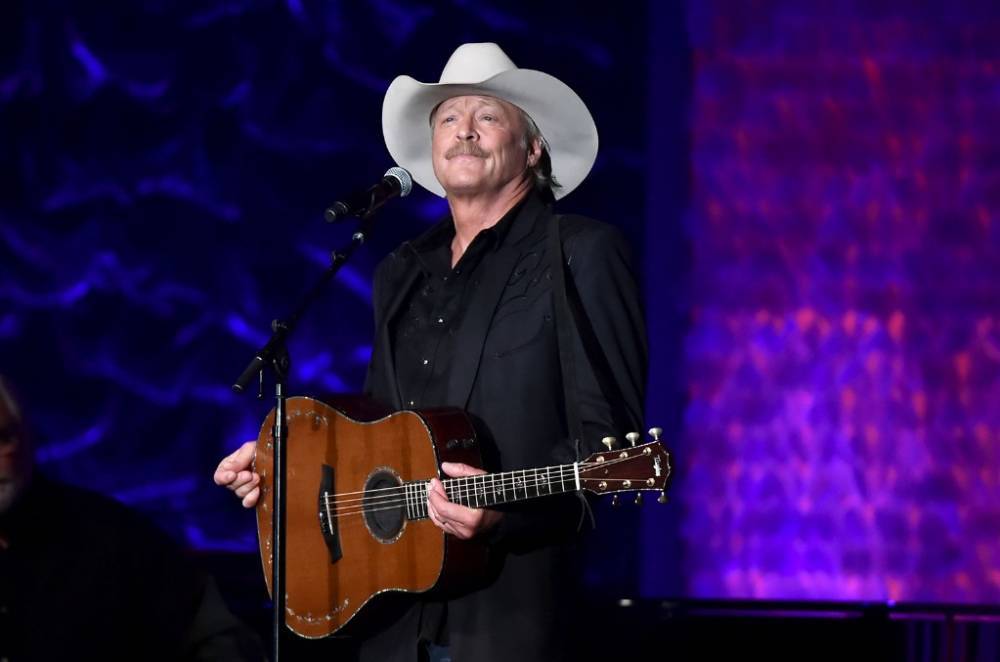 Alan Jackson - Alan Jackson Launches His First-Ever 'Small Town Drive-In' Concerts - billboard.com - state Tennessee - city Nashville, state Tennessee - state Alabama