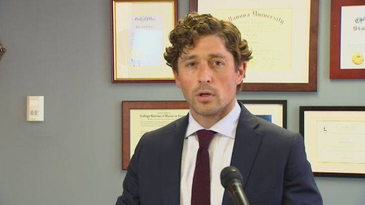 Mike Freeman - George Floyd - Jacob Frey - Minneapolis mayor calls for charges against arresting officer in death of George Floyd - fox29.com - county George - city Minneapolis - county Floyd - county Hennepin