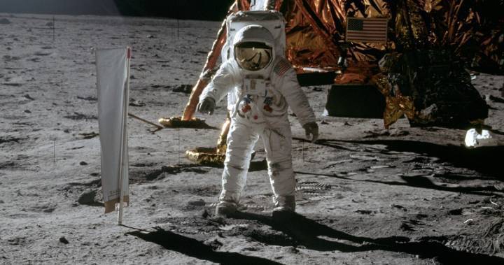 Chris Hadfield - Coronavirus risk hasn’t changed space training much, Canadian astronauts say - globalnews.ca