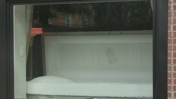 Wilmington funeral home provides drive-thru funeral services - fox29.com - state Delaware - city Wilmington, state Delaware