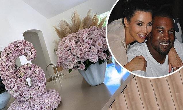 Kim Kardashian - Kanye West - Kim Kardashian reveals the gorgeous flowers Kanye West sent for their sixth anniversary - dailymail.co.uk