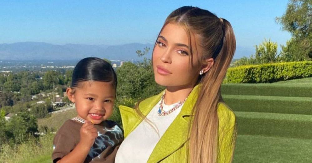 Kylie Jenner - Kylie Jenner compares her younger self to lookalike daughter Stormi with adorable snap - mirror.co.uk